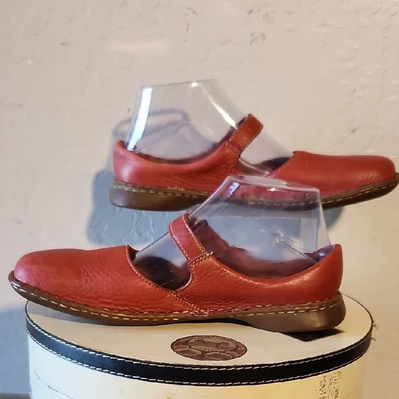 BORN Red Leather Mary Jane Strap Shoe 8 - Picture 2 of 10